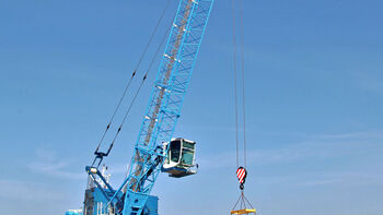Another first for Poole Harbour Commissioners – SENNEBOGEN 6130 Port Crane in the UK