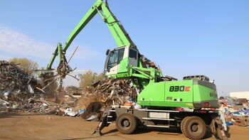 Three SENNEBOGEN material handlers in the heart of Zwickau: Scrap recycler Scholz puts third machine into operation