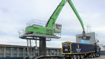 New quality in shoreside cargo handling: Port of Berwick relies on the SENNEBOGEN 835 R Special