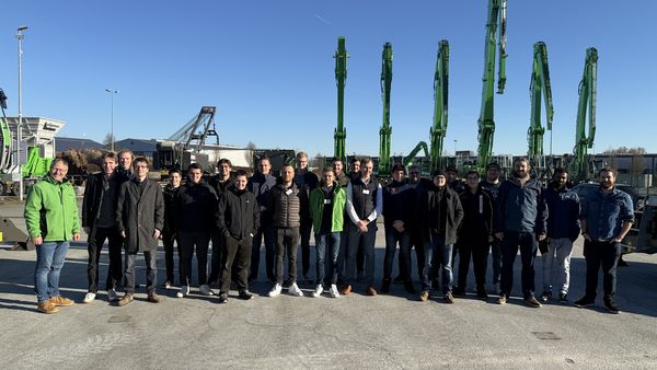 Gruppenfoto der Hackathon-Teilnehmer.