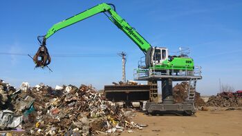 2x SENNEBOGEN 825 Electro for scrap handling at Vasker Plusz in Hungary