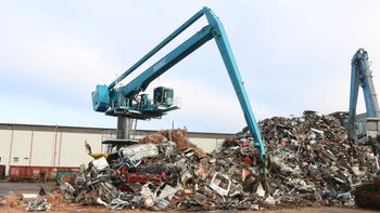 Everything else than just old scrap! Modern recycling with electric drive always in balance