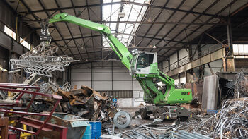 Investing in the future: Recycling company Menshen expands its fleet with two new SENNEBOGEN material handlers
