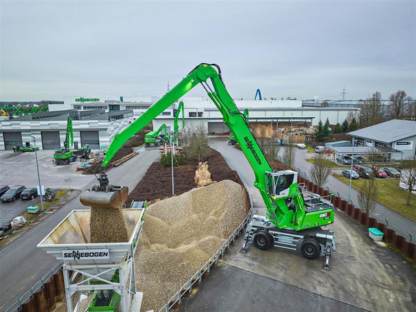 SENNEBOGEN 850 G-series-material handler with energy recovery system-scrap handling SENNEBOGEN 850 G-series-material handler with energy recovery system-scrap handling