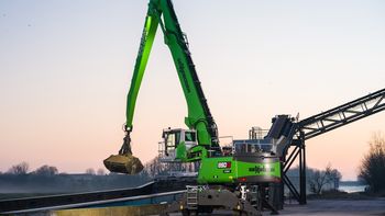 Hybrid material handler expands the port's fleet Hybrid material handler expands the port's fleet