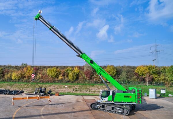 SENNEBOGEN 683 E, 80 tons telescopic crane, crawler crane