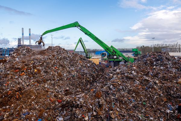 SENNEBOGEN 880 EQ metal recycling SENNEBOGEN 880 EQ metal recycling