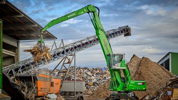 Recycling company with new SENNEBOGEN 830 G series