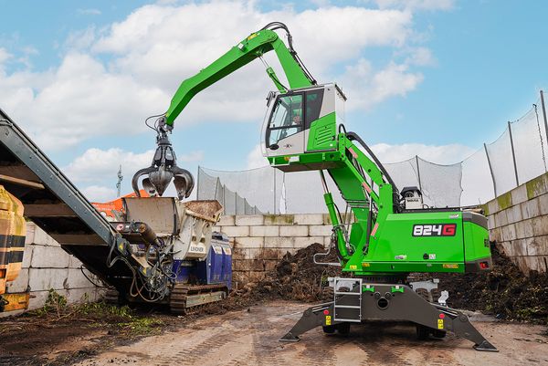 SENNEBOGEN 824 G-Mobilbagger-Recyclingmaschine SENNEBOGEN 824 G-Mobilbagger-Recyclingmaschine