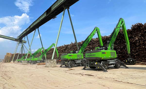 SENNEBOGEN 830 E - Holzumschlag SENNEBOGEN 830 E - Holzumschlag