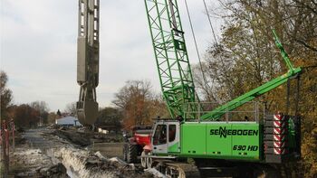 Strong in special civil engineering: SENNEBOGEN 690 HD in action at Eurosond