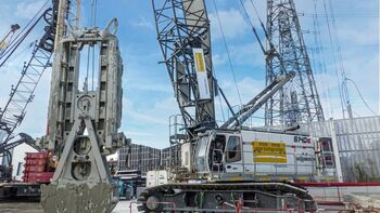 Special civil engineering company Spie Batignolles uses two SENNEBOGEN 6140 E duty cycle cranes to remove high voltage power lines and put them underground