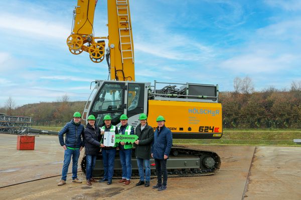 624 E Seilbagger für den Brunnenbau bei Hölscher 624 E Seilbagger für den Brunnenbau bei Hölscher