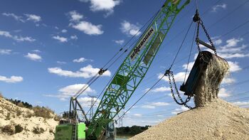 40 t duty cyle crane with dragline: SENNEBOGEN 640 E in operation for ADAM Frères