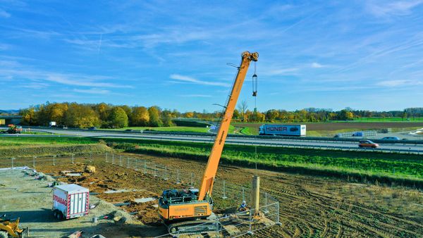 624 E Seilbagger für den Brunnenbau bei Hölscher 624 E Seilbagger für den Brunnenbau bei Hölscher