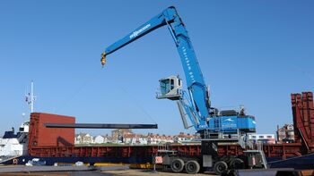 Neuer SENNEBOGEN 880 Mobil – Umschlagmaschine für britischen Shoreham Port