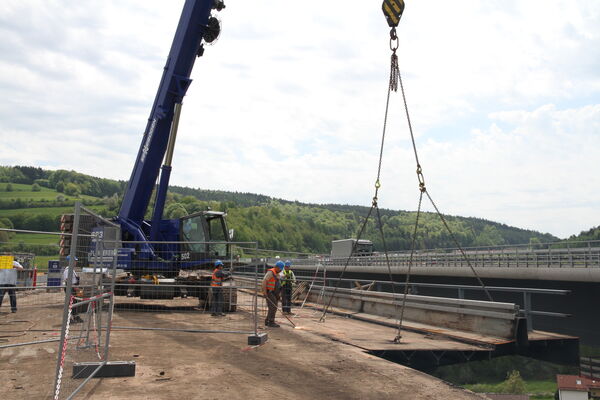 Download (RGB, 300 dpi)