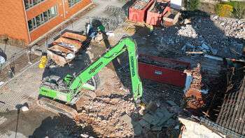Demolition excavator hire: selective deconstruction in the city centre