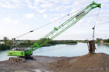 SENNEBOGEN duty cycle crane 670 gravel extraction dragline bucket quarrying industry