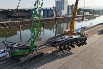  Maschinentransport per Binnenschiff-SENNEBOGEN