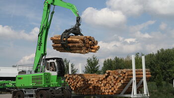 Eine neue Generation im Holzumschlag: SENNEBOGEN 735 E-Serie