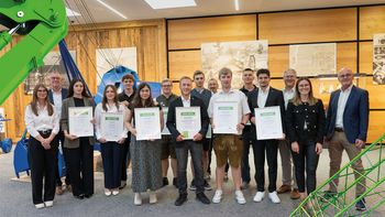 Successful Completion of Apprenticeships: Ten New Graduates Begin Their Careers at SENNEBOGEN Successful Completion of Apprenticeships: Ten New Graduates Begin Their Careers at SENNEBOGEN