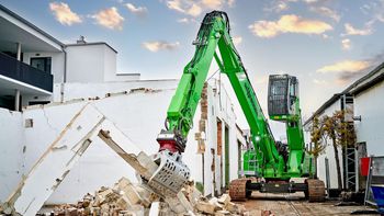 SENNEBOGEN_825_E_Allround-Abbruchmaschine_IFAT_2024