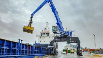 Port operator in Sweden achieves 55 percent increase in handling capacity with electric excavator