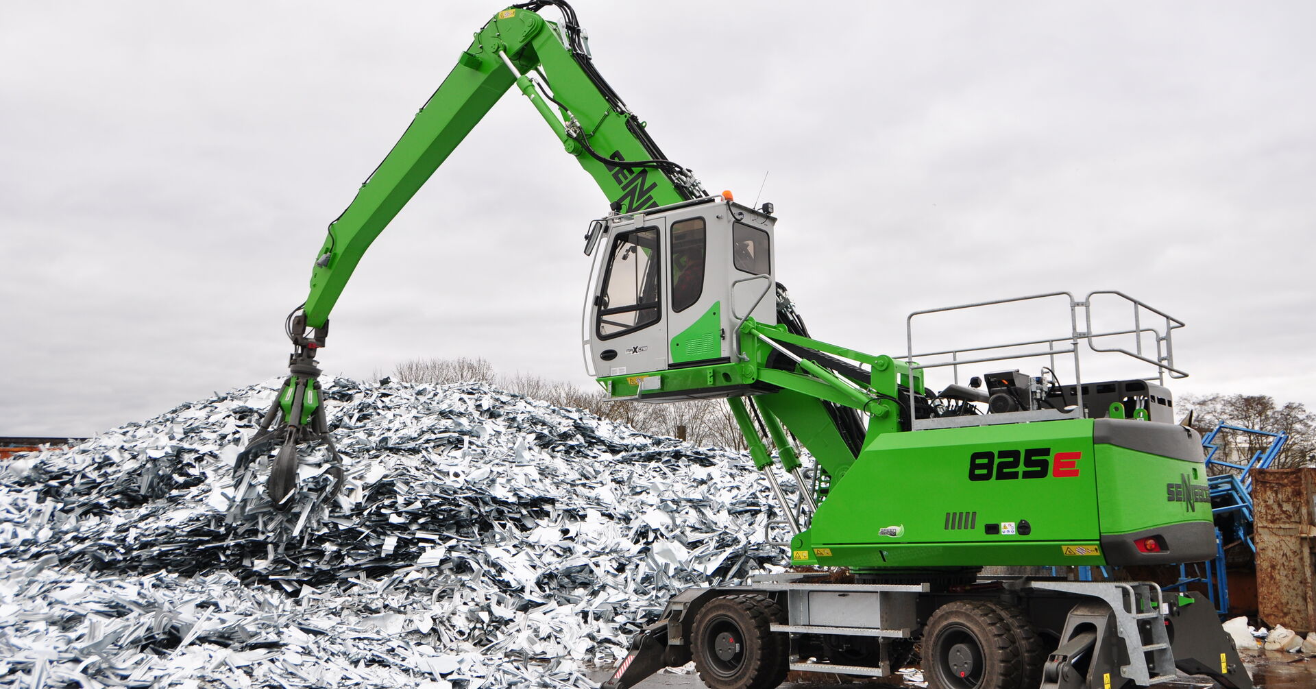 New Standard Material Handler In Action: Good Marks For The SENNEBOGEN