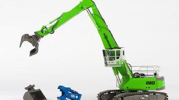 New in the range: SENNEBOGEN 860 crawler material handler with three attachments in 1:50 scale