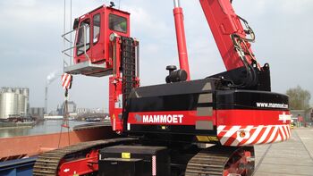 Mammoet operates a SENNEBOGEN 643 R in Holland