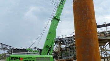 The new SENNEBOGEN 624 E taxi duty cycle crane with casing machine proved its worth in France