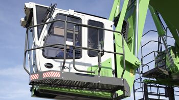 Optimal ergonomics and outstanding overview – the SENNEBOGEN maXcab industrial cab